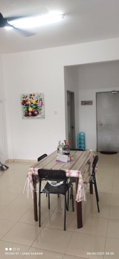 D'Zara Homestay سيبانغ المظهر الخارجي الصورة